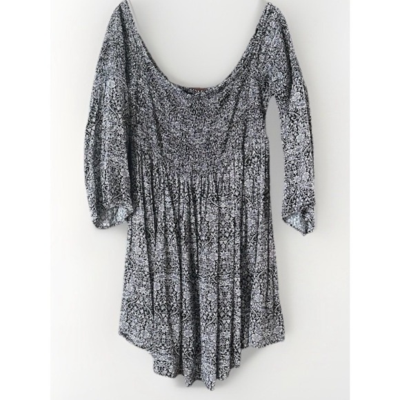 torrid Tops - Torrid Black White Floral Smocked Waist Tunic Top Plus Size 2 2X Off Shoulder